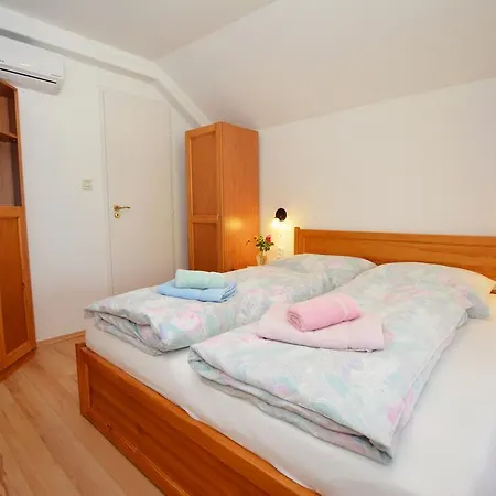 Viragoskert Apartment