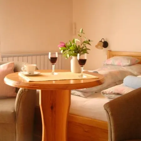 Viragoskert Apartment *