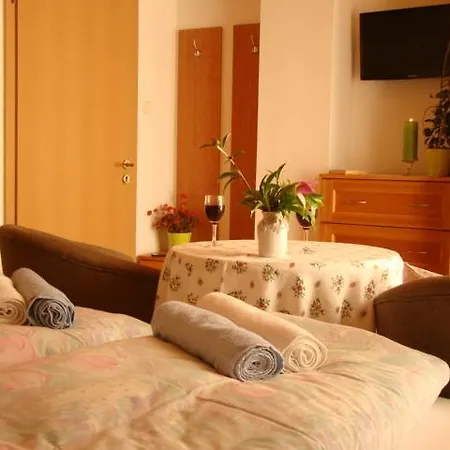 Viragoskert Apartment Hévíz