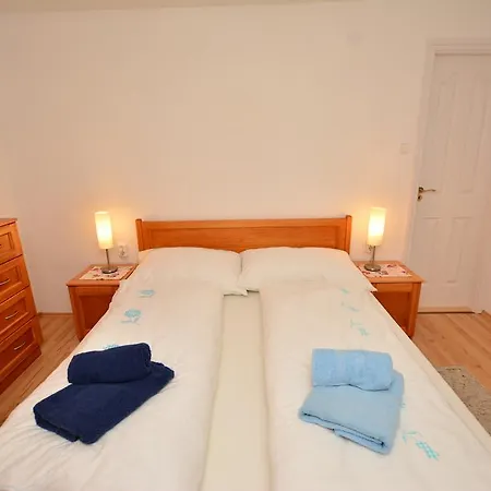 Apartment Viragoskert Hévíz