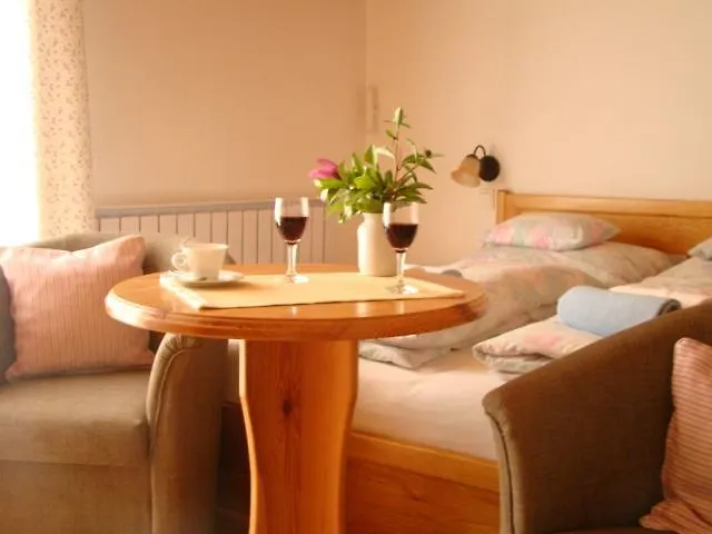 Viragoskert Apartment *