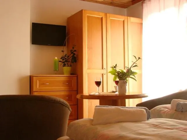 Apartment Viragoskert