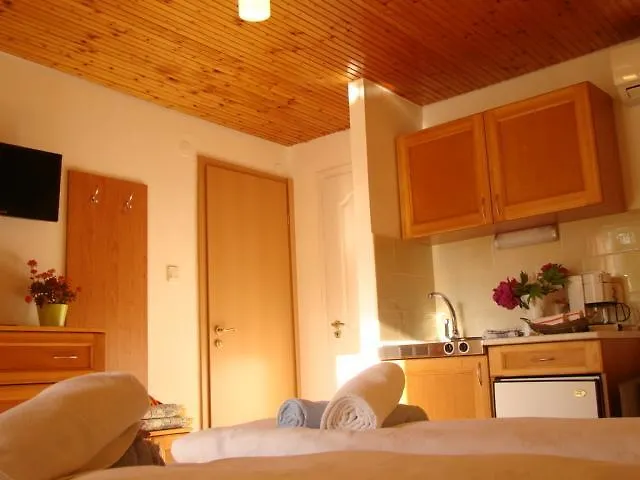 Apartment Viragoskert Heviz