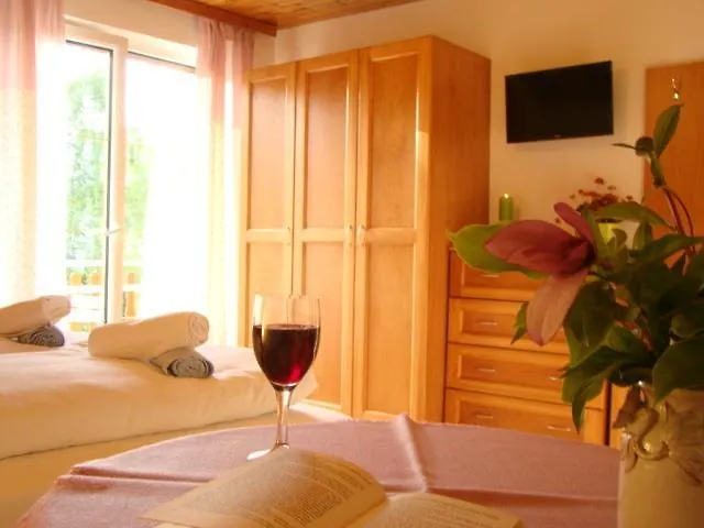 Apartment Viragoskert *