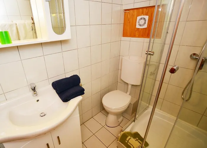 Apartment Viragoskert Heviz